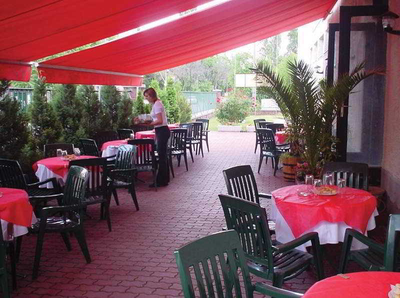โรงแรมรีลา บูดาเปสต์ ร้านอาหาร รูปภาพ
